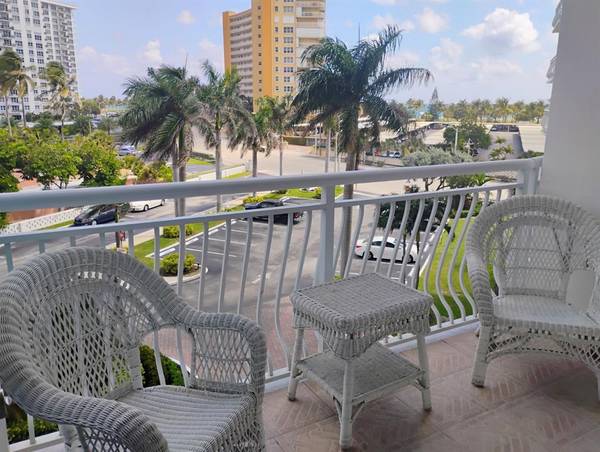 301 N Ocean Blvd #407, Pompano Beach, FL 33062