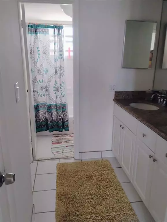 Pompano Beach, FL 33062,301 N Ocean Blvd #407