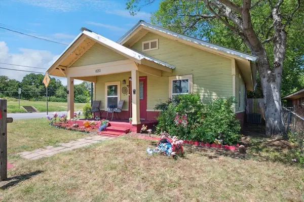 Denton, TX 76205,820 Lakey Street