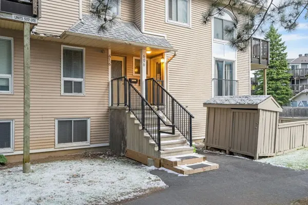 Kanata, ON K2L 3X3,606 Tanguay CT