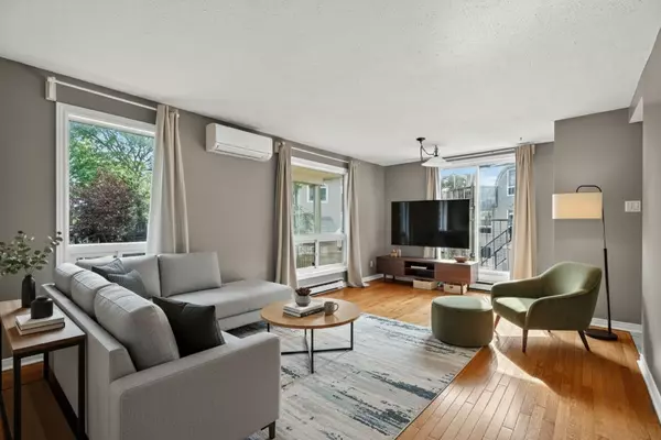 Kanata, ON K2L 3X3,606 Tanguay CT