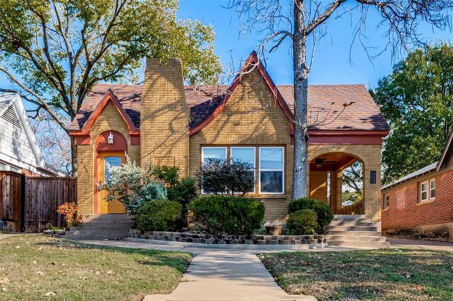 214 S Briscoe Boulevard, Dallas, TX 75211