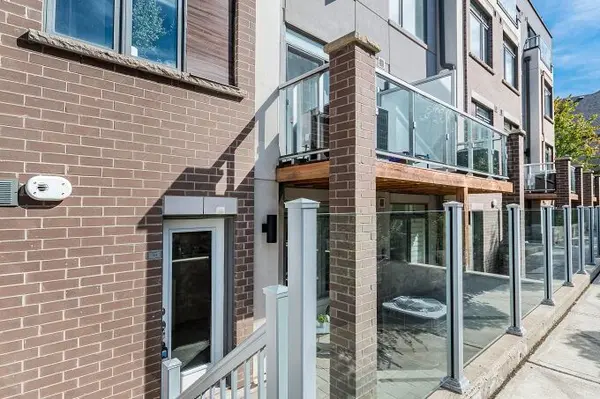 Oakville, ON L6M 4J9,3058 Sixth Line #104