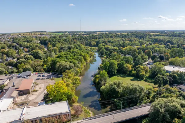 North Dumfries, ON N0B 1E0,18 Prince Philip BLVD