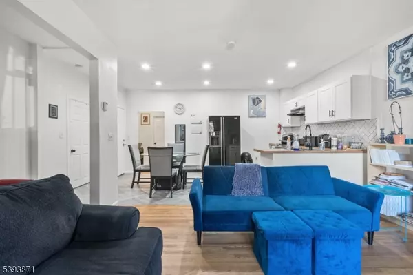 Newark City, NJ 07107,57 N 7Th St