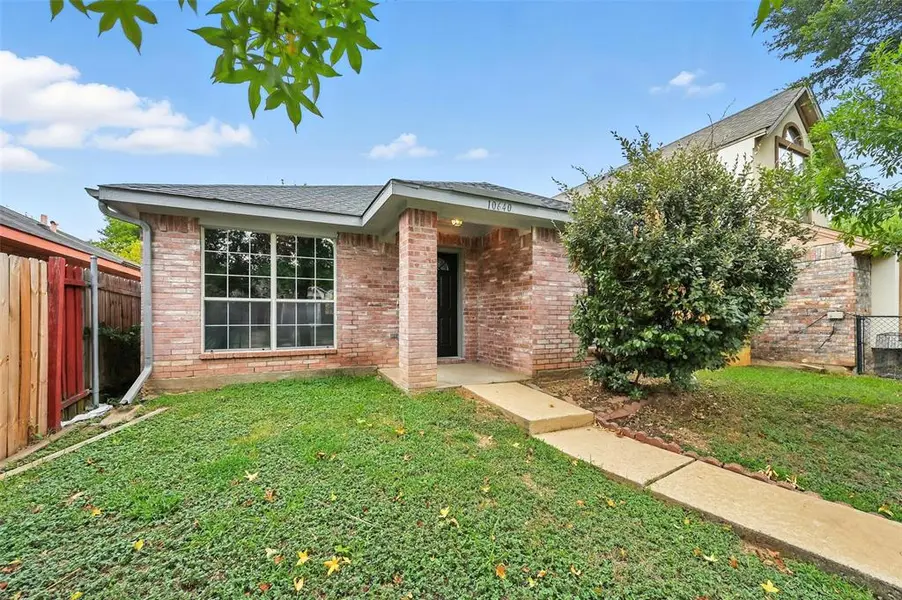 10640 Woodleaf Drive, Dallas, TX 75227