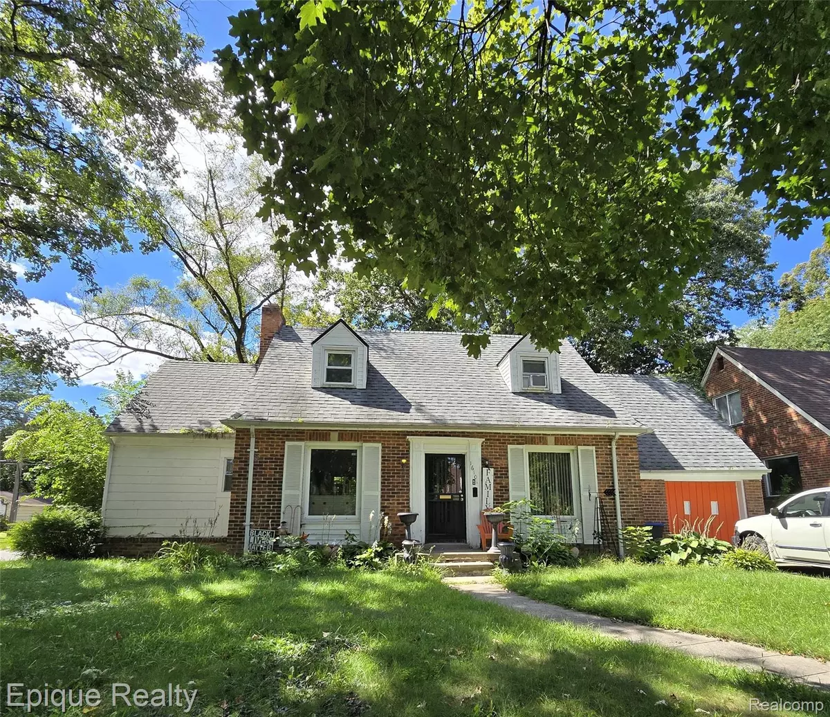 Detroit, MI 48219,16101 Chapel ST