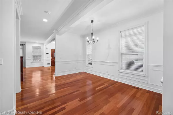 Birmingham, MI 48009,1365 Holland ST