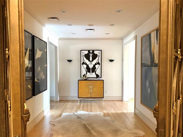 Dallas, TX 75219,3505 Turtle Creek Boulevard #2A