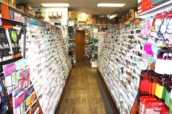 Qualicum Beach, BC V9K 1T4,691 Memorial Ave