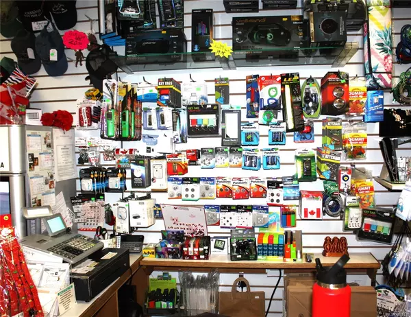 Qualicum Beach, BC V9K 1T4,691 Memorial Ave