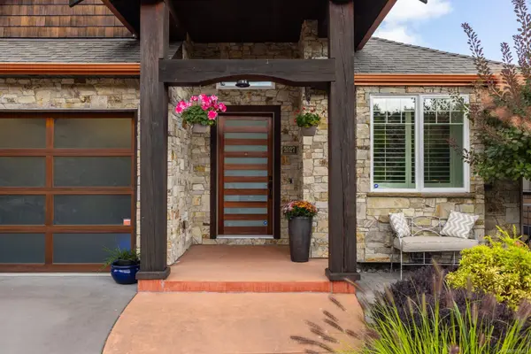 Langford, BC V9B 6V2,2027 Hedgestone Lane