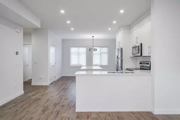 Calgary, AB T3P1Y4,14225 1 ST NW #601