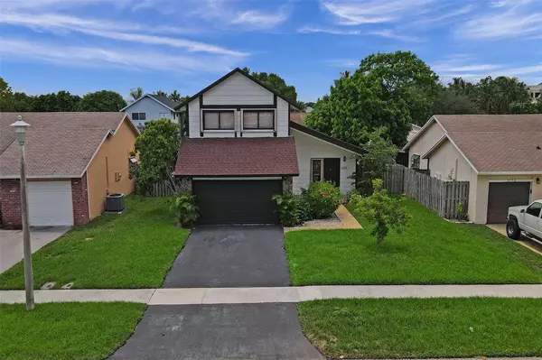 Sunrise, FL 33351,3253 NW 104 AVE