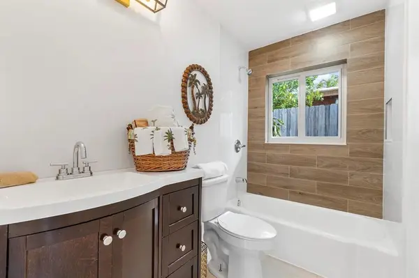 Pompano Beach, FL 33062,2270 SE 5th St