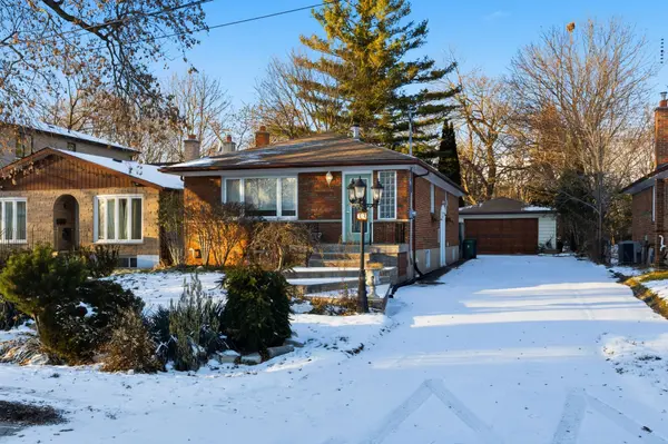 Toronto E10, ON M1E 3J3,32 Beath ST