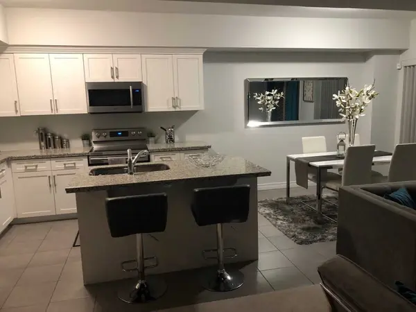 Hamilton, ON L8E 6G4,98 Shoreview PL #7