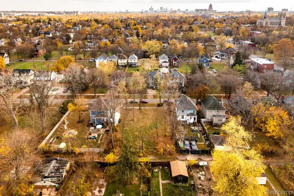 261 WOODLAND ST, Detroit, MI 48202