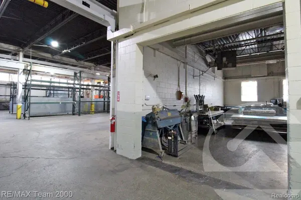 Melvindale, MI 48122,17950 ALLEN RD #1