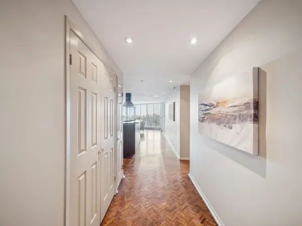 2000 Islington AVE #710, Toronto W09, ON M9P 3S7