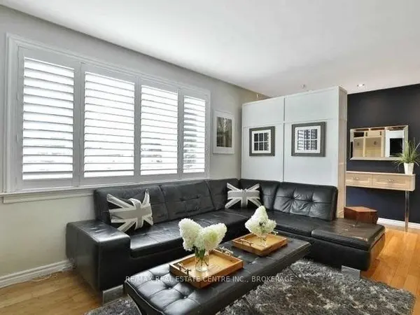 Burlington, ON L7L 1J3,4350 Elm CRES