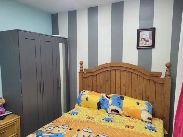 Burlington, ON L7L 1J3,4350 Elm CRES