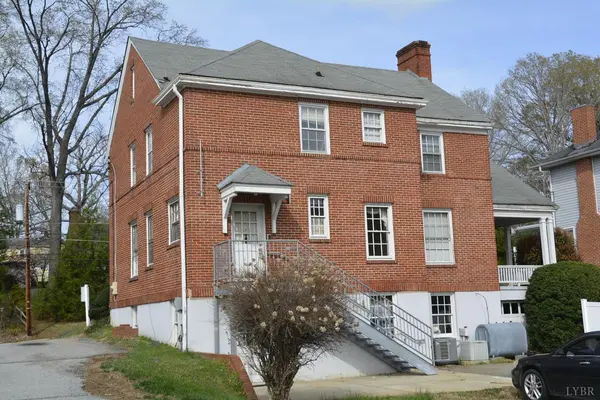 711 Oak St, Farmville, VA 23901