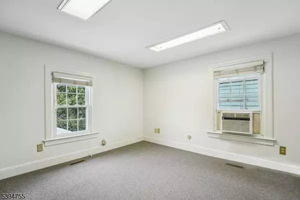 Montclair Twp., NJ 07042,34 Park St