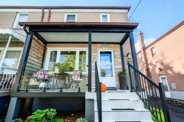 Toronto E04, ON M1K 1T4,22 Rupert ST