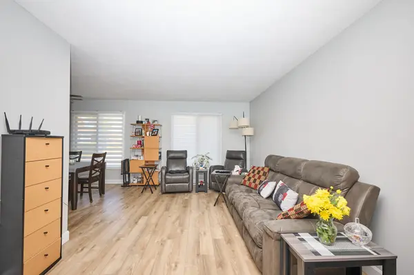 Niagara Falls, ON L2G 2G8,6516 Monroe ST