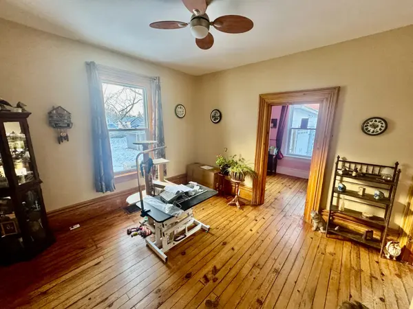 Deseronto, ON K0K 1X0,123 Green ST