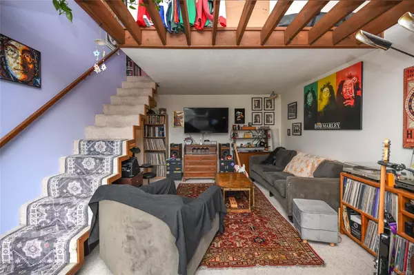 Courtenay, BC V9N 1A5,205 1st St #314