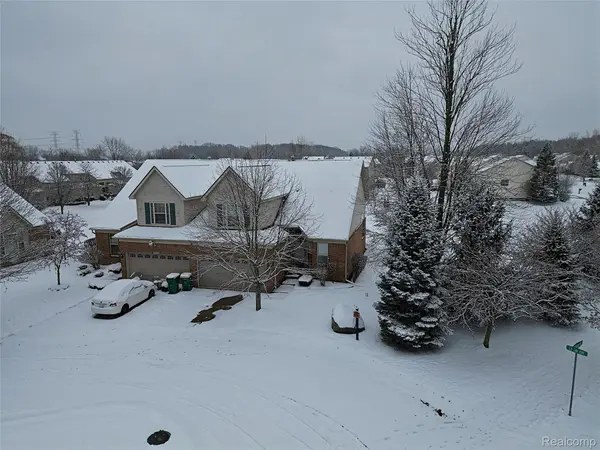 Belleville, MI 48111,42759 Leon DR #155