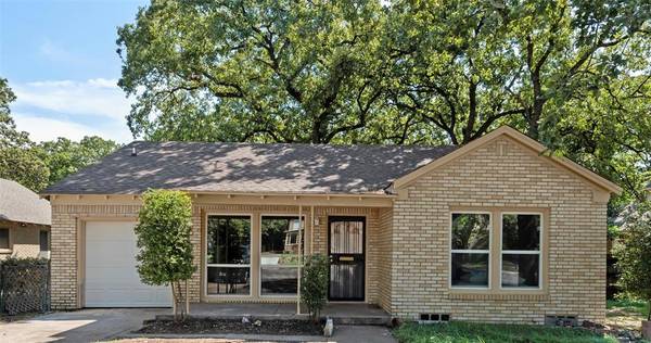 1404 N Riverside Drive,  Fort Worth,  TX 76111