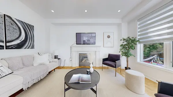 Vaughan, ON L4H 2B6,19 La Rocca AVE