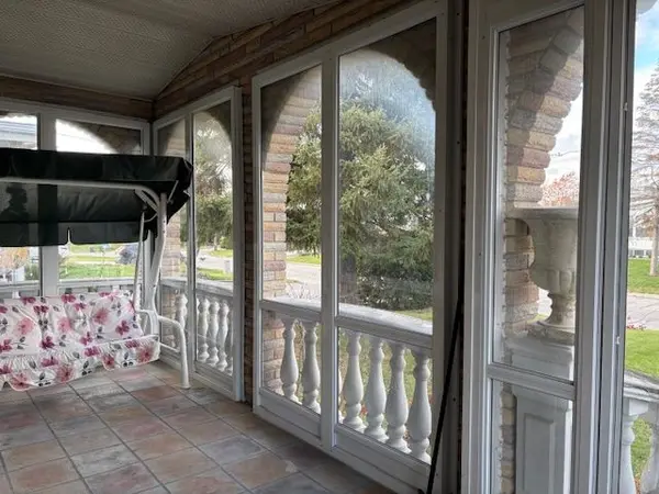 Toronto W05, ON M3L 2B6,1 Brady CRES