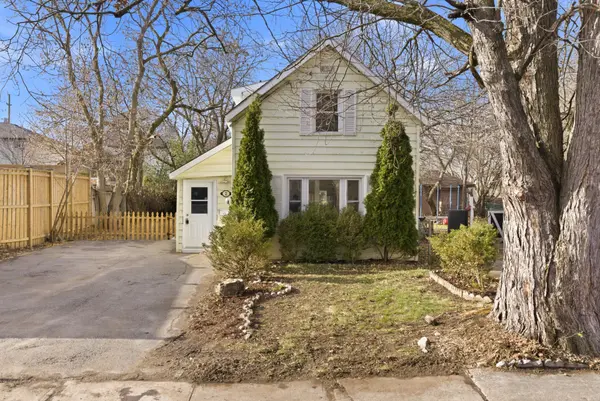 Belleville, ON K8P 3W6,2 Wickett ST