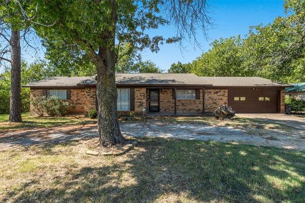 712 Indiana Street, Graham, TX 76450