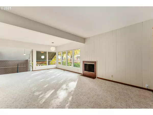 Salem, OR 97301,2755 D ST NE