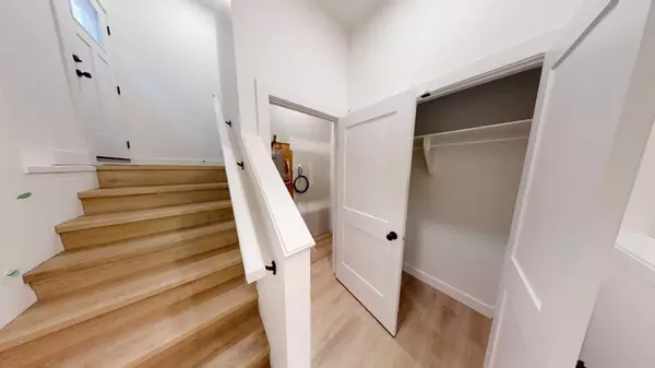 Grande Prairie, AB T8W0M6,11950 79 AVE #A