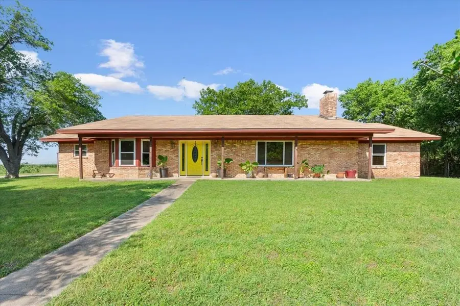 221 County Road 157, Riesel, TX 76682