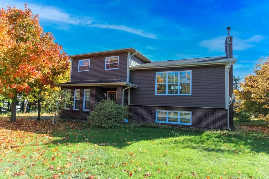 Flatrock, NL A1K 1C8,34 RED HEAD Road