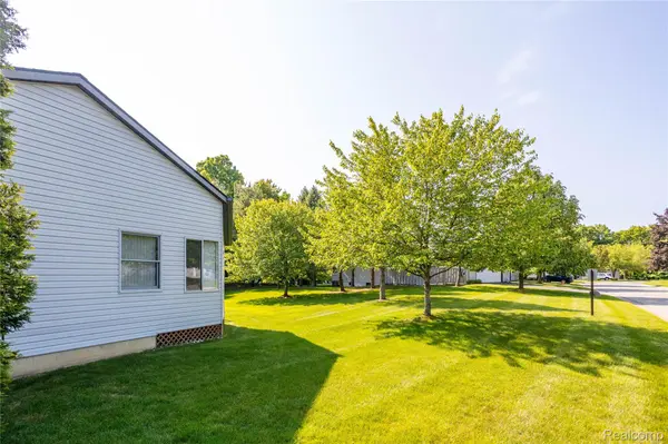 Brighton, MI 48114,7566 Radcliffe