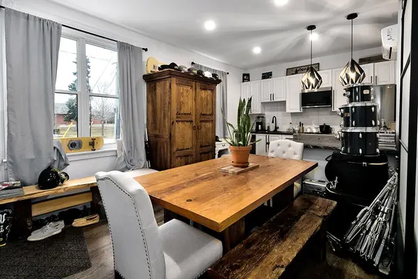 Collingwood, ON L9Y 3N9,32 ST PAUL ST