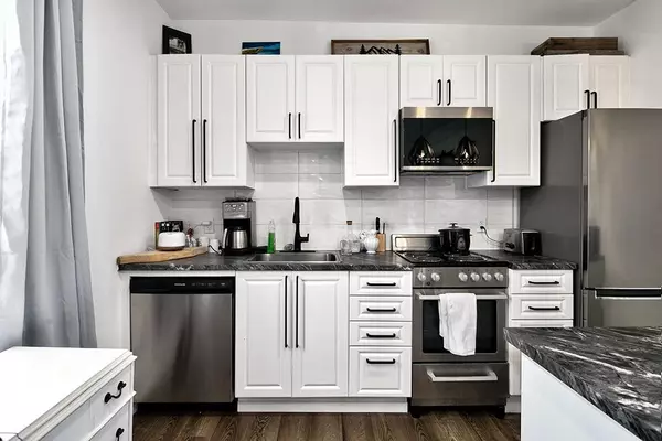 Collingwood, ON L9Y 3N9,32 ST PAUL ST