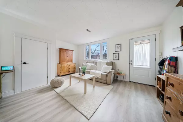 Brantford, ON N3T 2B1,68 Oak ST