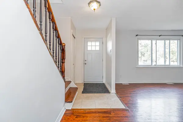 Overbrook - Castleheights And Area, ON K1K 2L9,646 Borthwick AVE