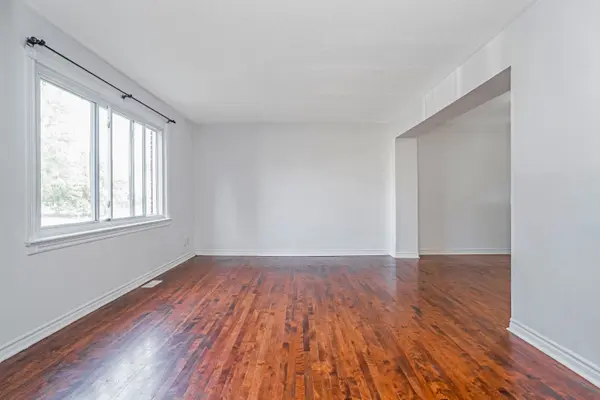 Overbrook - Castleheights And Area, ON K1K 2L9,646 Borthwick AVE