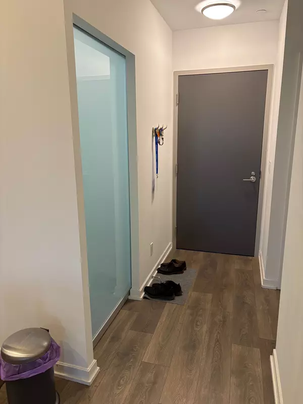 Toronto C15, ON M2J 1M1,36 Forest Manor RD #308