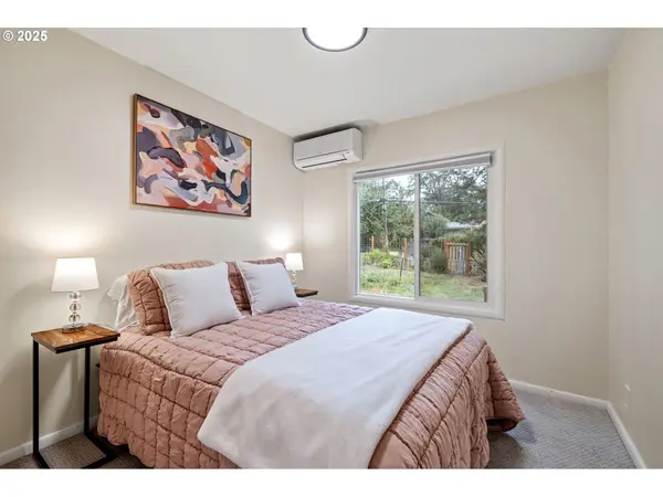 Eugene, OR 97405,3569 WILLAMETTE ST